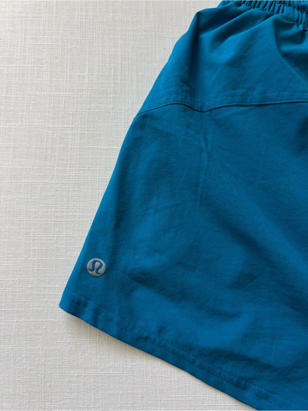 RARE Lululemon Pace Rival High-Rise Short 3"
Hawaiian Blue - Size 6 (Small) - Picture 3 of 4